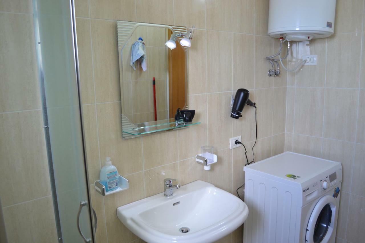 Seaview Gateway 2 Bedrooms Apartment & Garage Vlorë エクステリア 写真